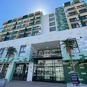 Club At 1 On Building Appart hôtel Le Cap